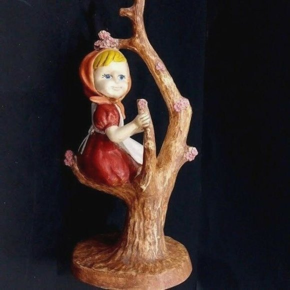 12" VTG Girl Sitting In Blossom Tree Figurine - Picture 4 of 8